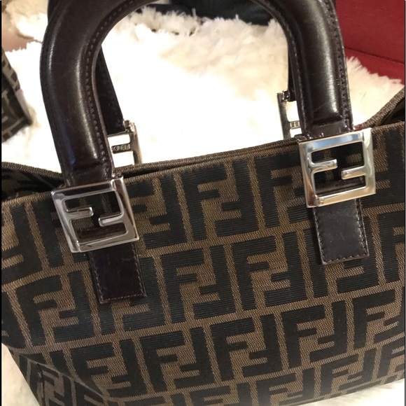 Authentic Vintage Fendi Zucca bag - Picture 2 of 15